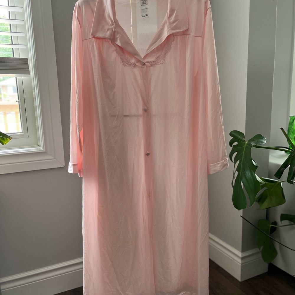 Vanity Fair Soft Pink Nightgown